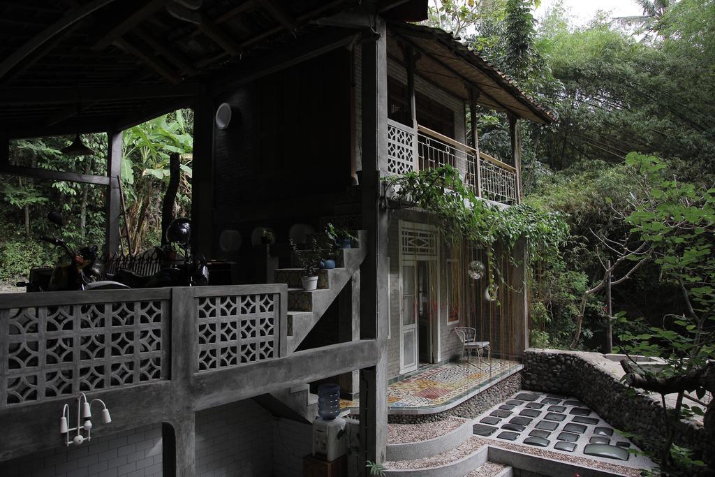 Rumah Senjakala Bantul Exterior photo