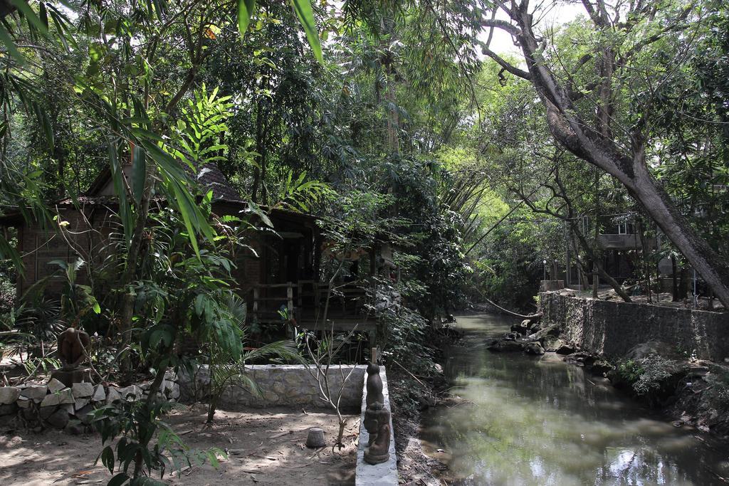 Rumah Senjakala Bantul Exterior photo